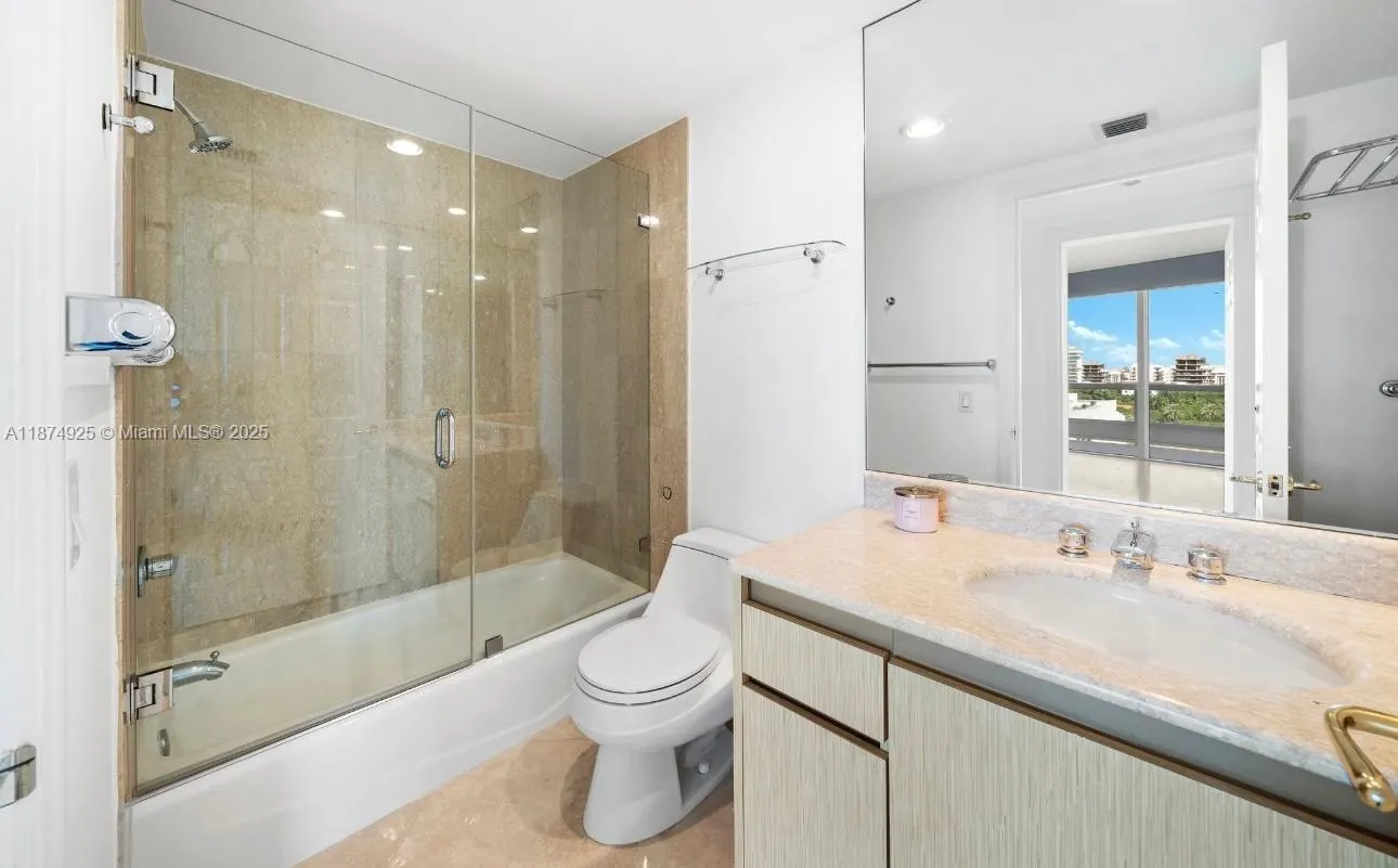 1643 Brickell Ave, #1002