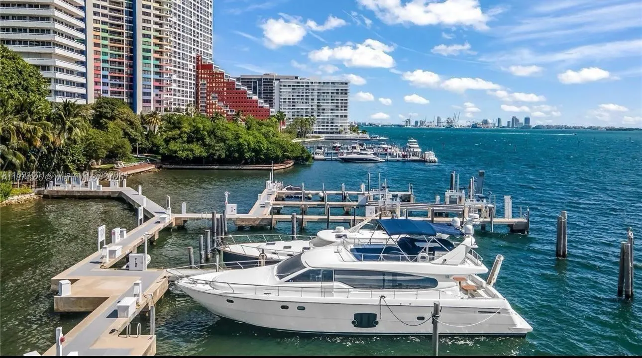 1643 Brickell Ave, #1002