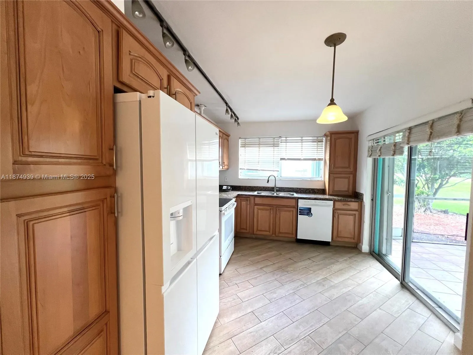 2627 SE 20th Ct, #106-B