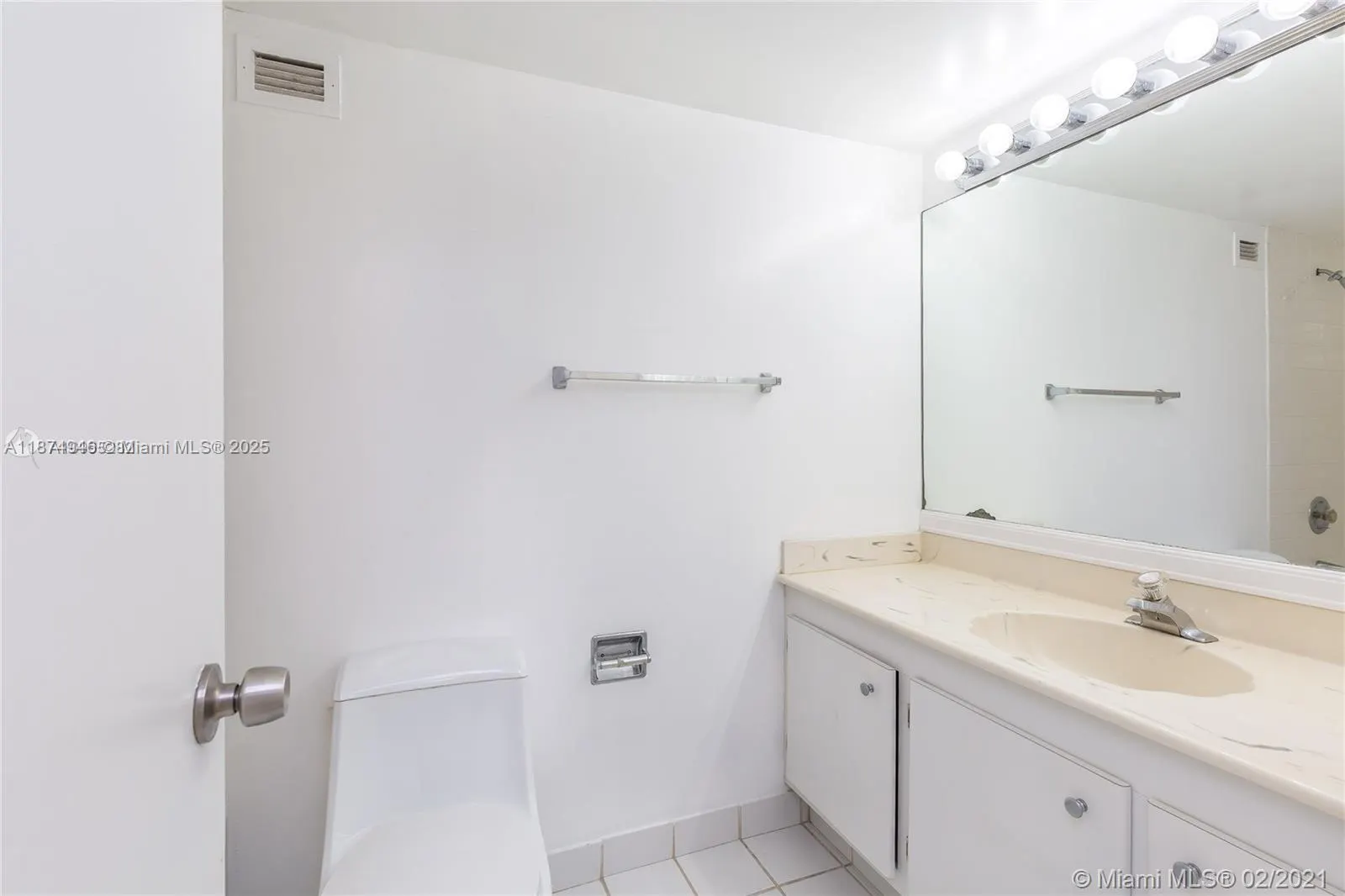 1650 NE 115th St, #403
