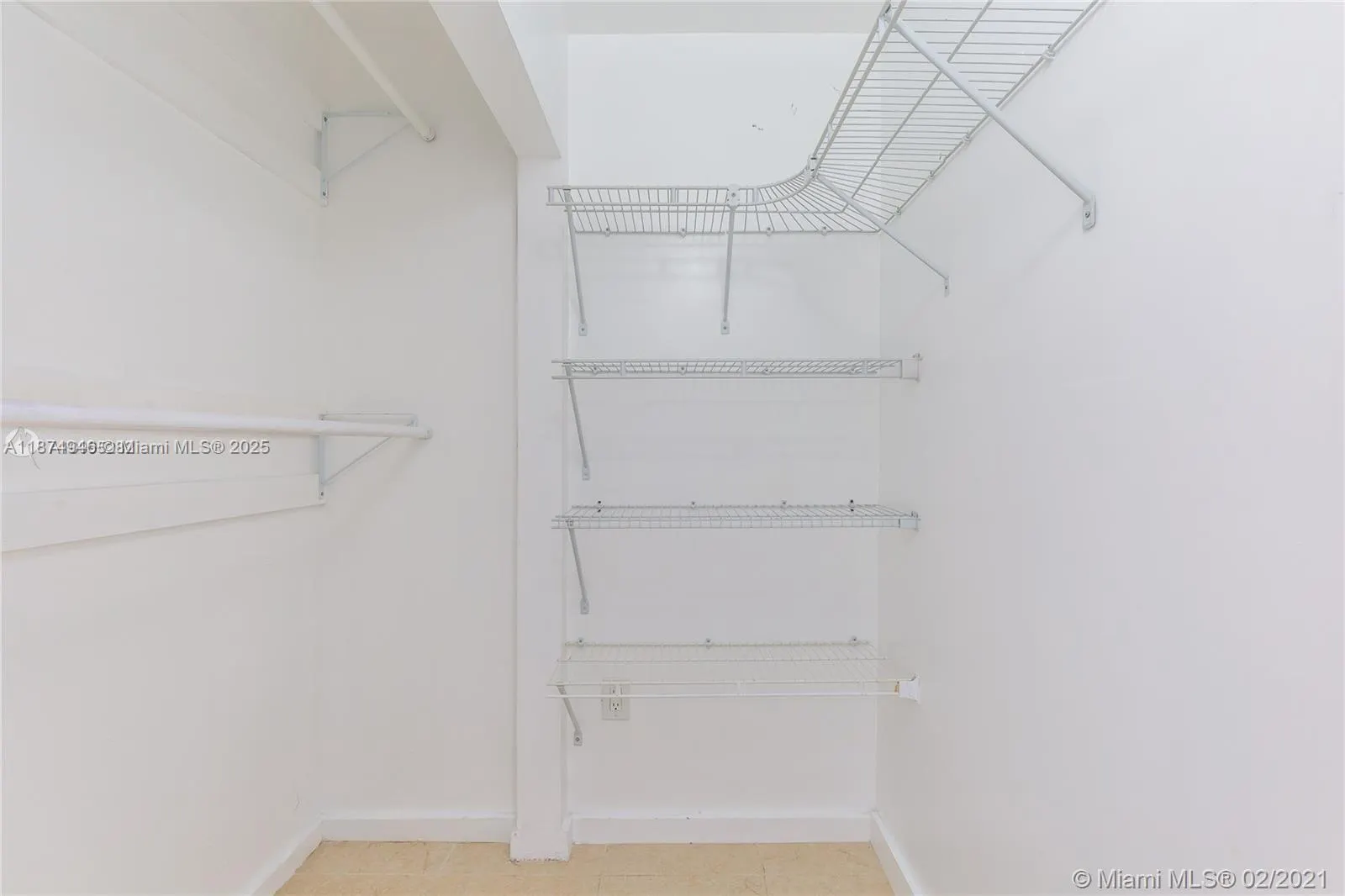 1650 NE 115th St, #403