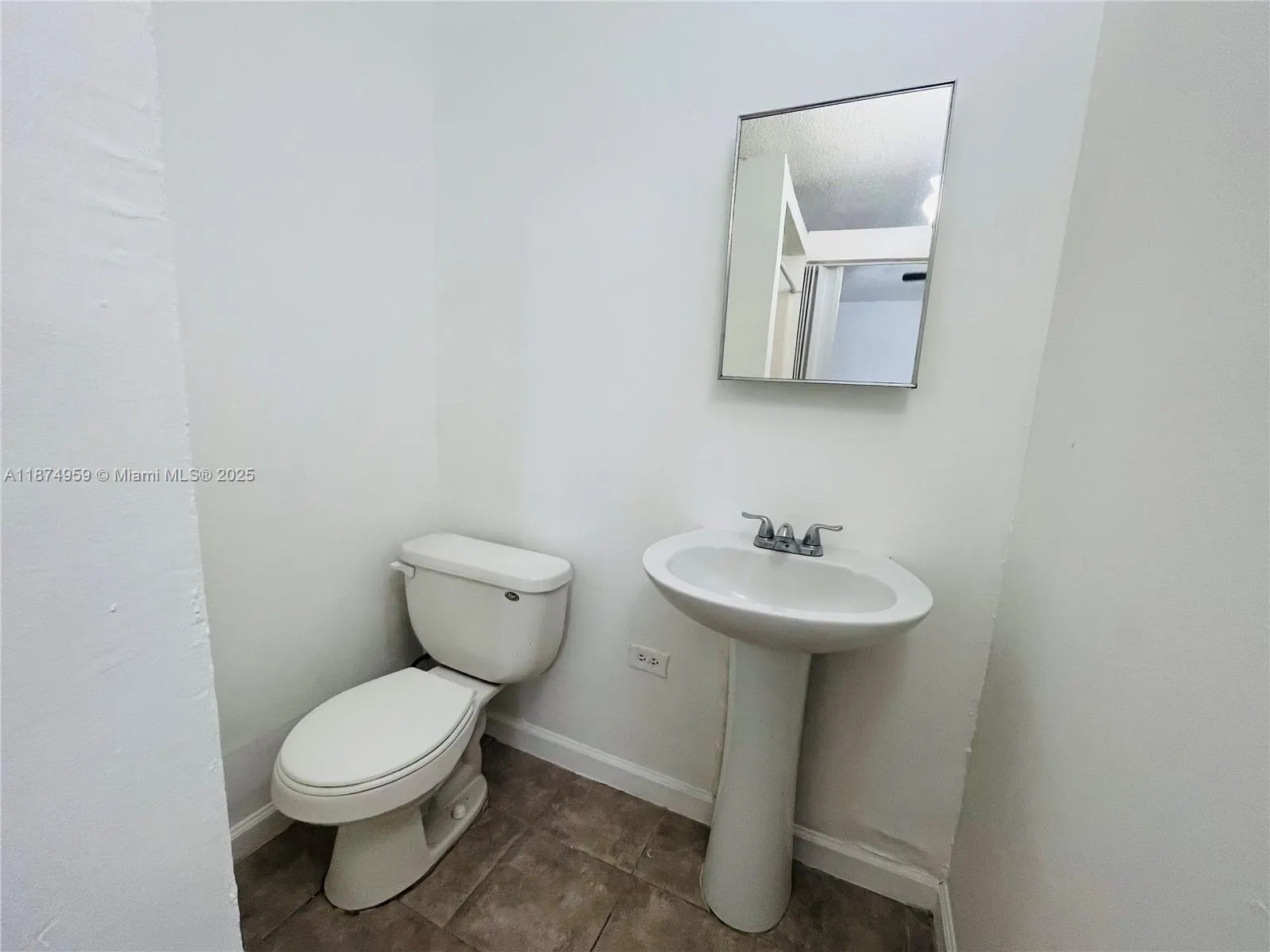 4200 NW 2nd St, #1A