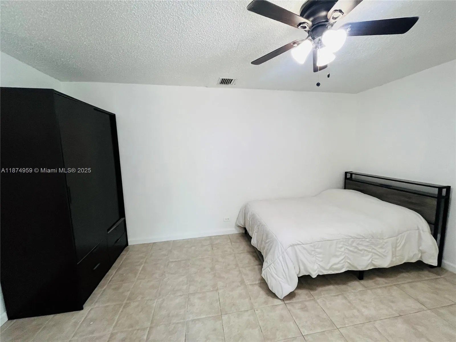 4200 NW 2nd St, #1A