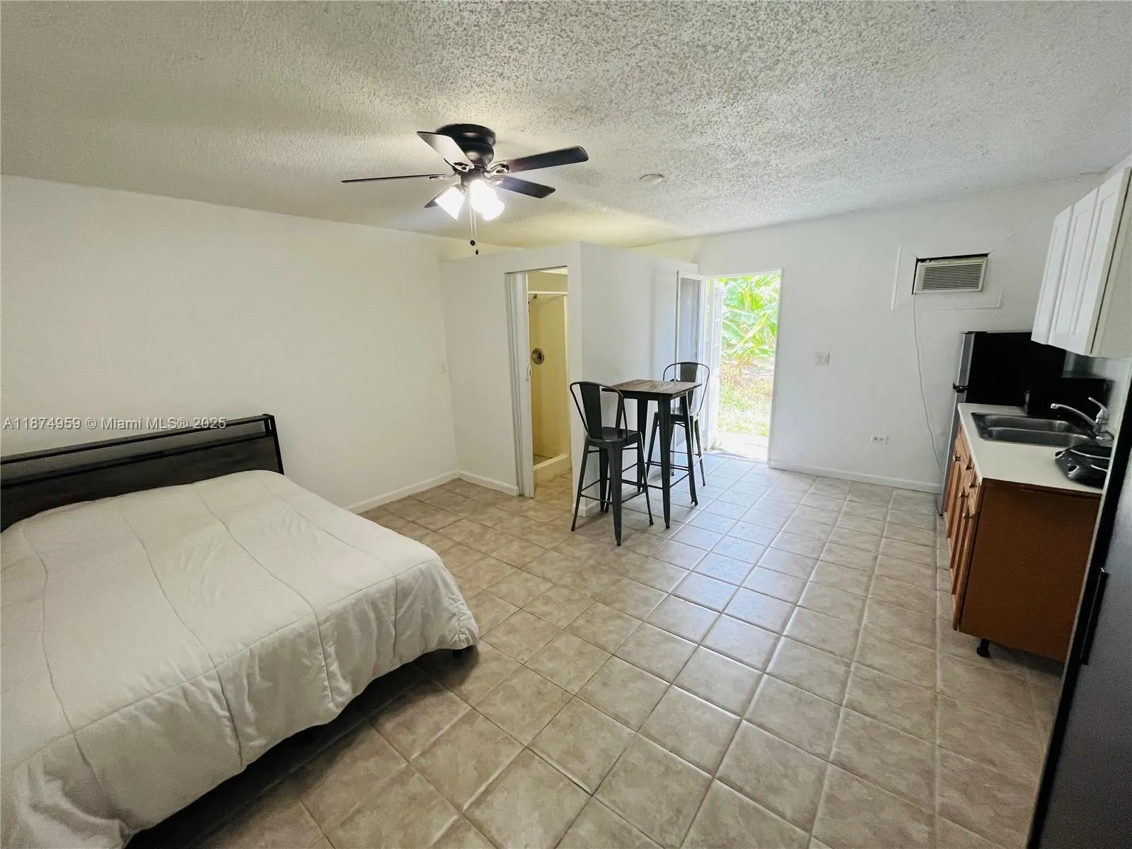 4200 NW 2nd St, #1A