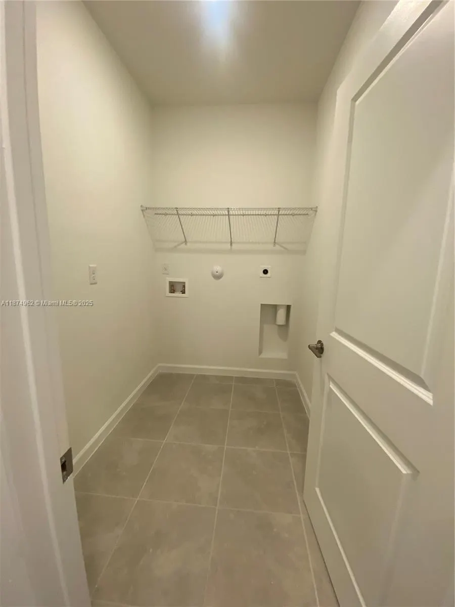 865 SE 26th Rd