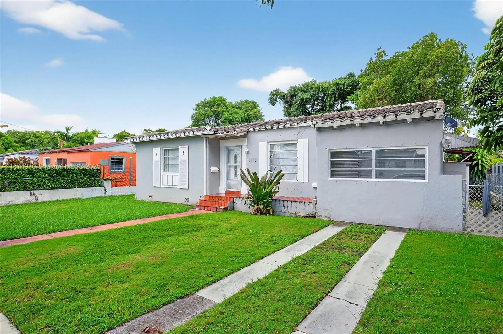 2850 NW 4th St