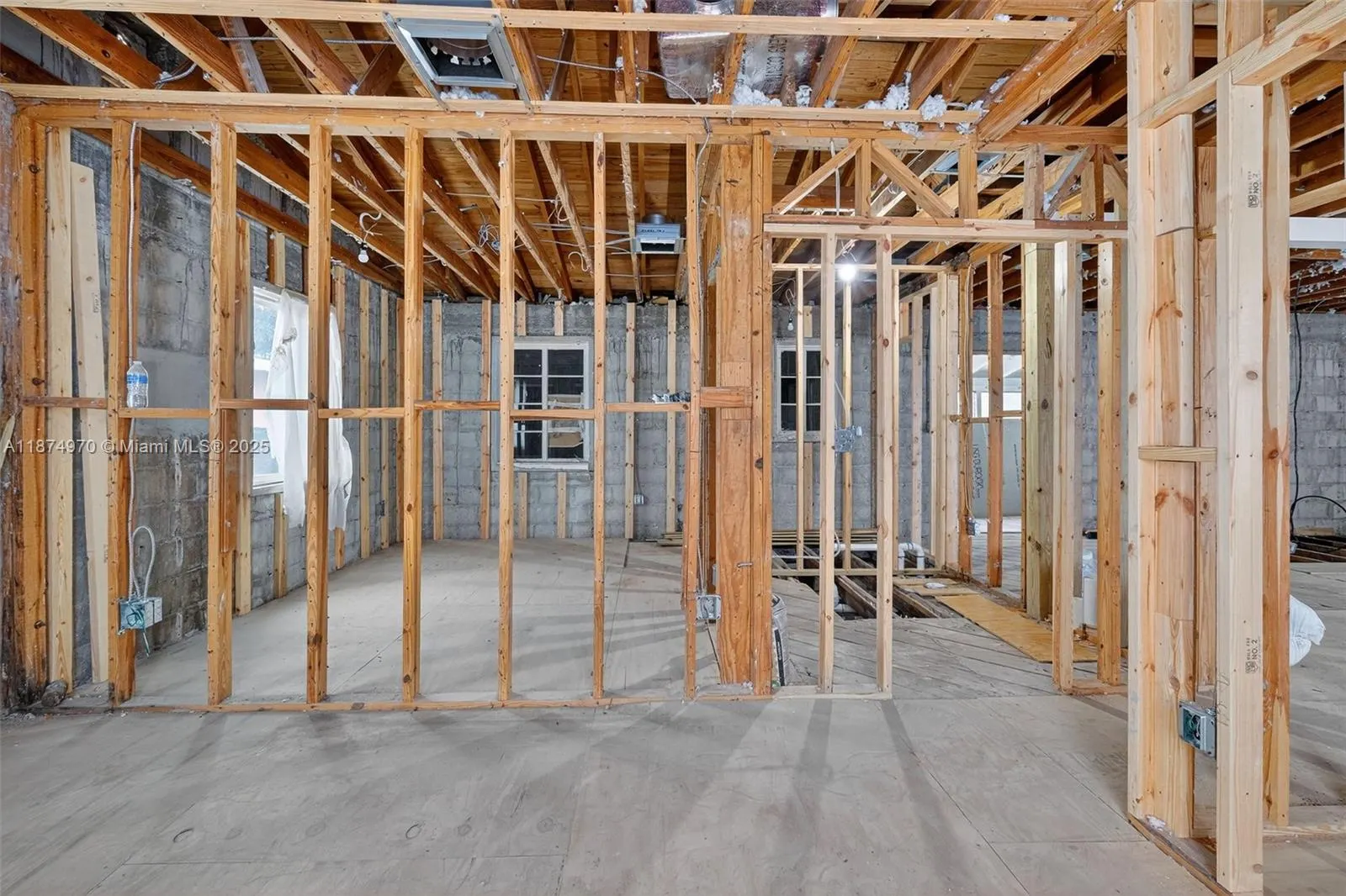 2850 NW 4th St