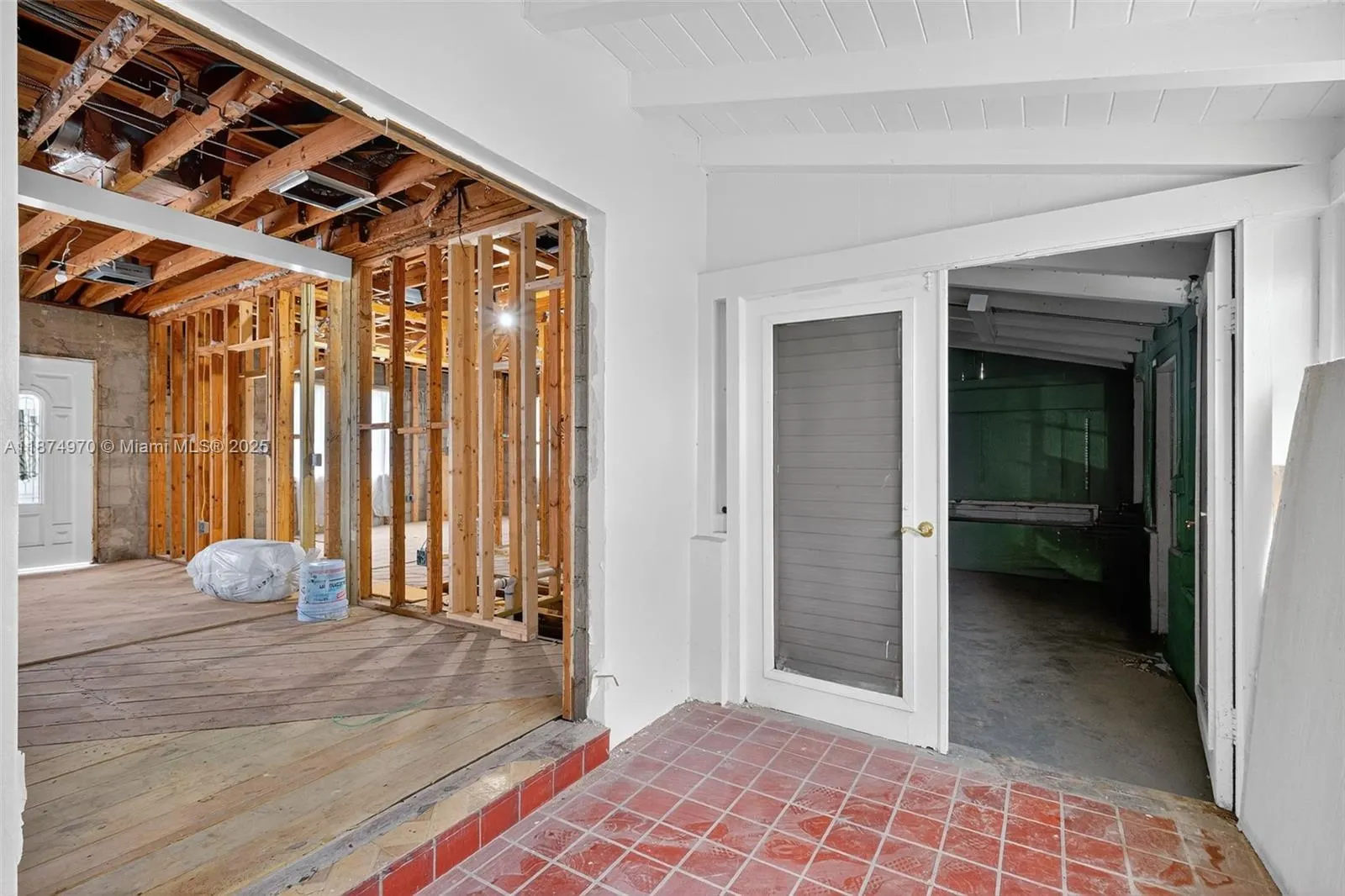 2850 NW 4th St