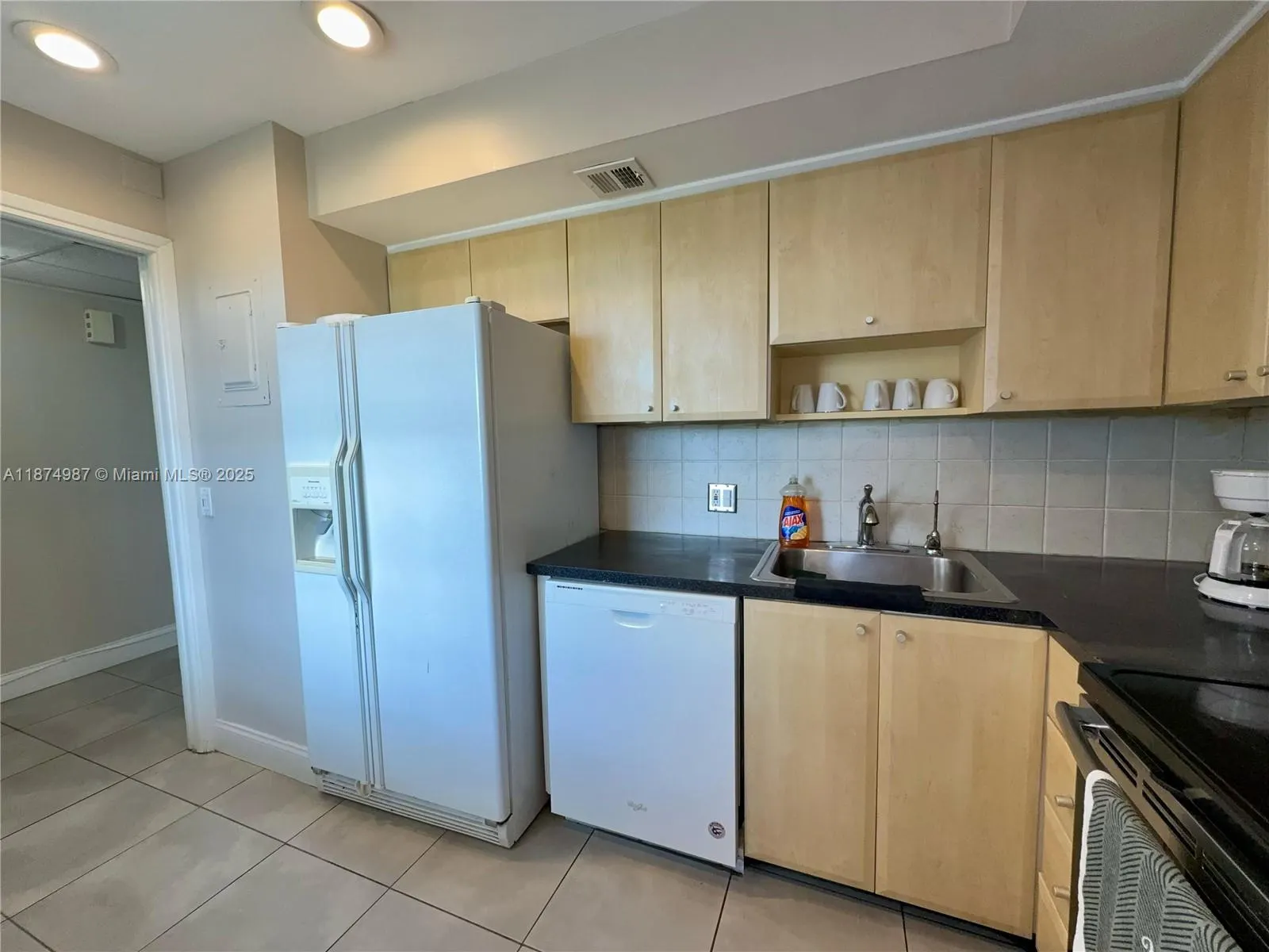 3100 N Palm Aire Dr, #709