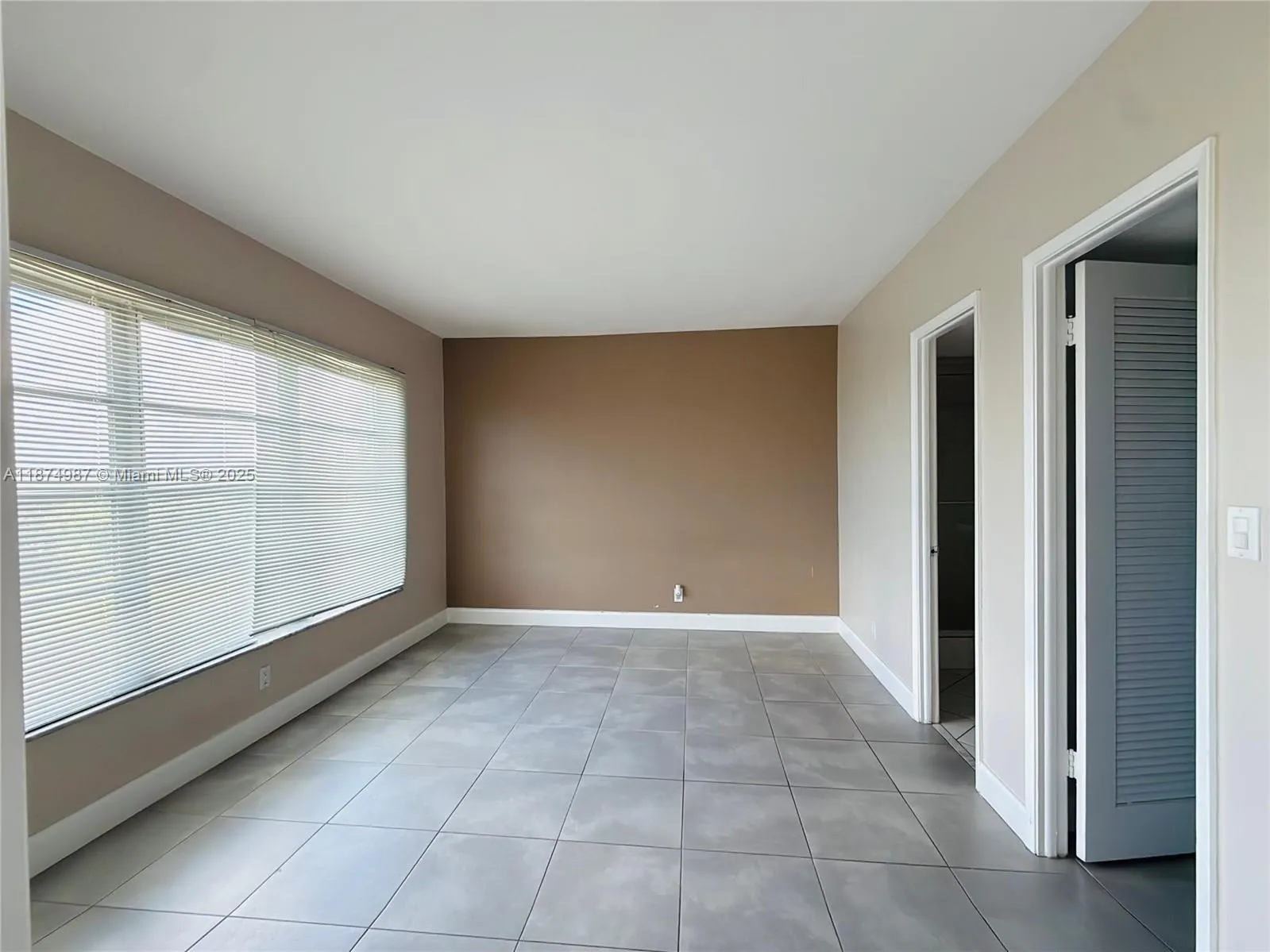 3100 N Palm Aire Dr, #709