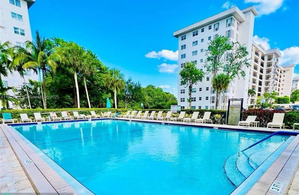 3100 N Palm Aire Dr, #709