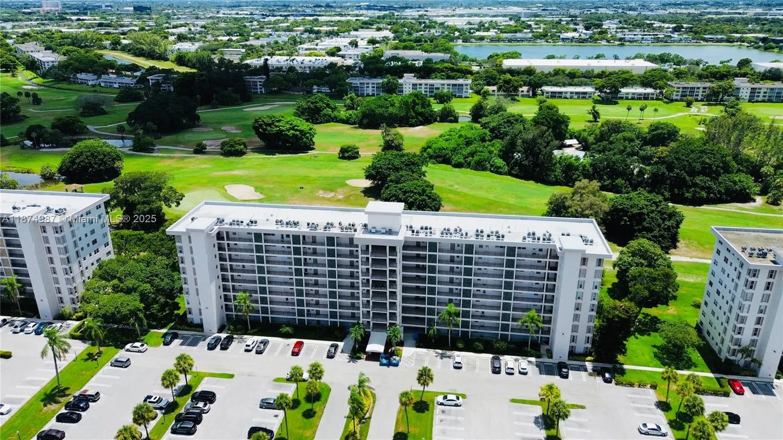 3100 N Palm Aire Dr, #709
