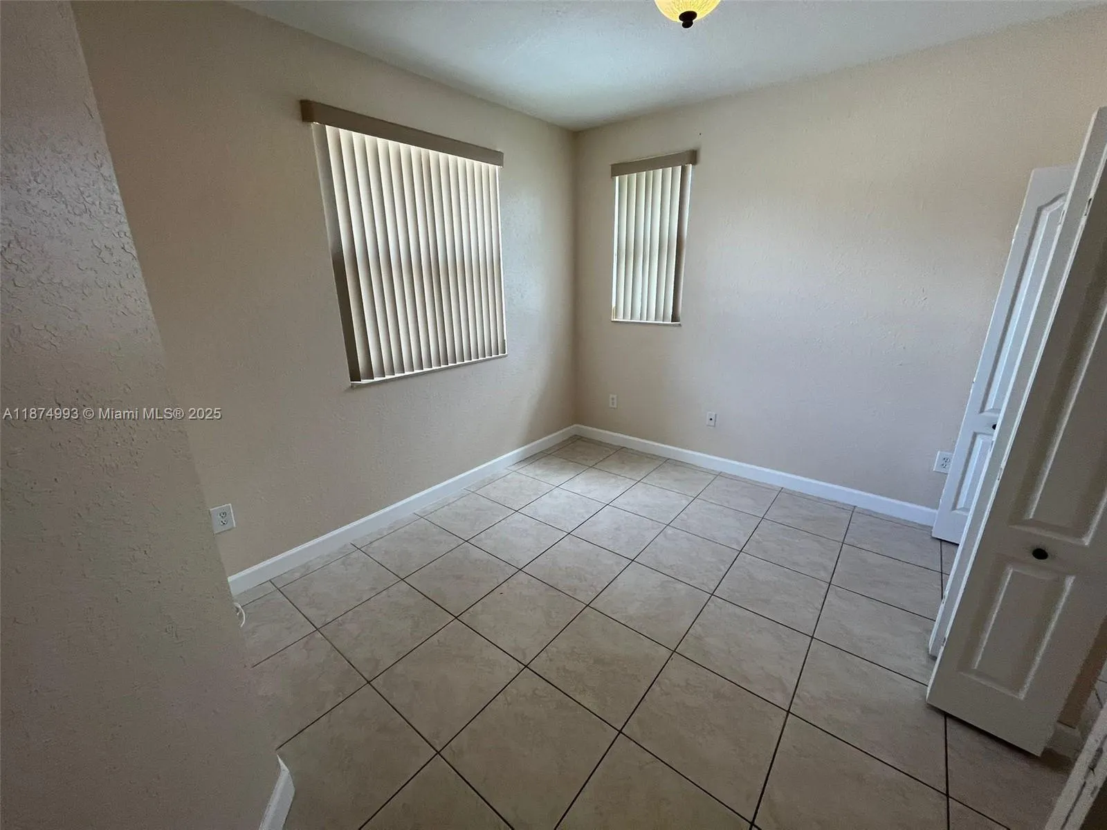 1536 SE 26th St, #205