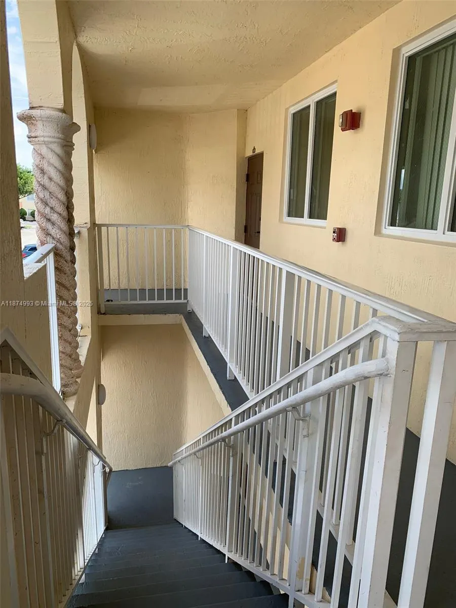 1536 SE 26th St, #205