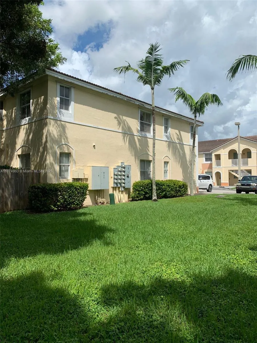 1536 SE 26th St, #205