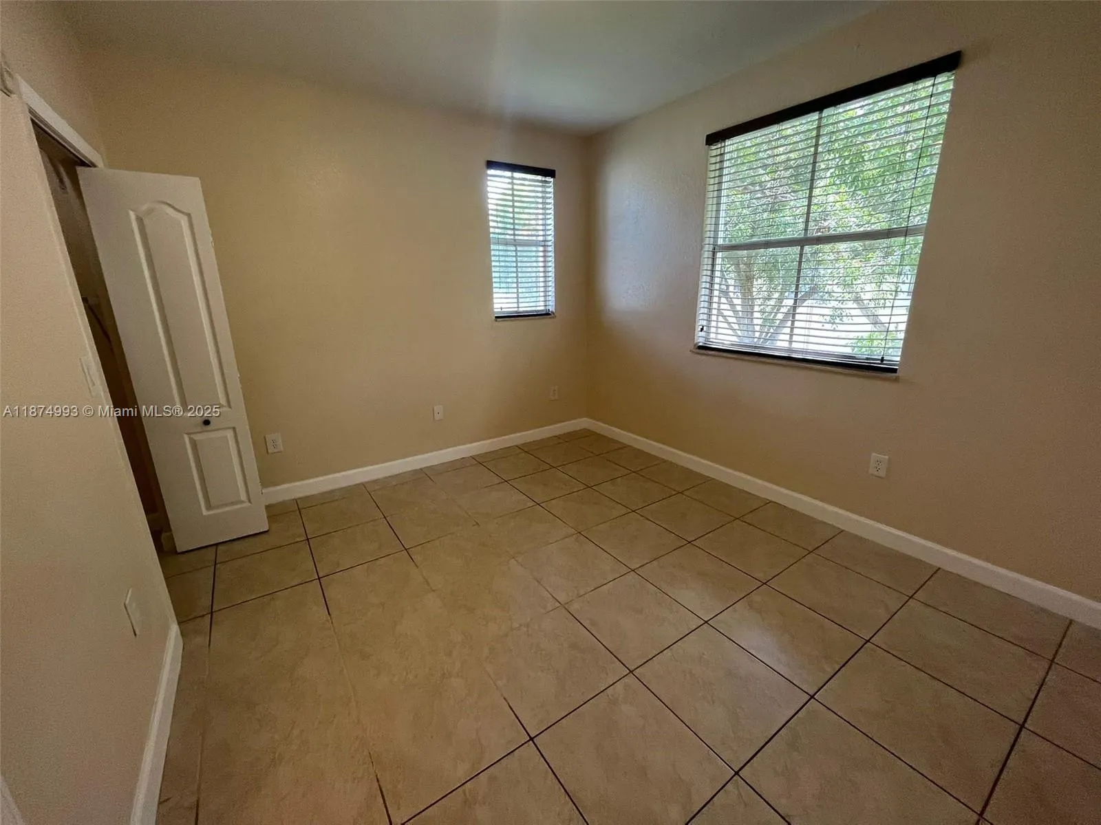 1536 SE 26th St, #205