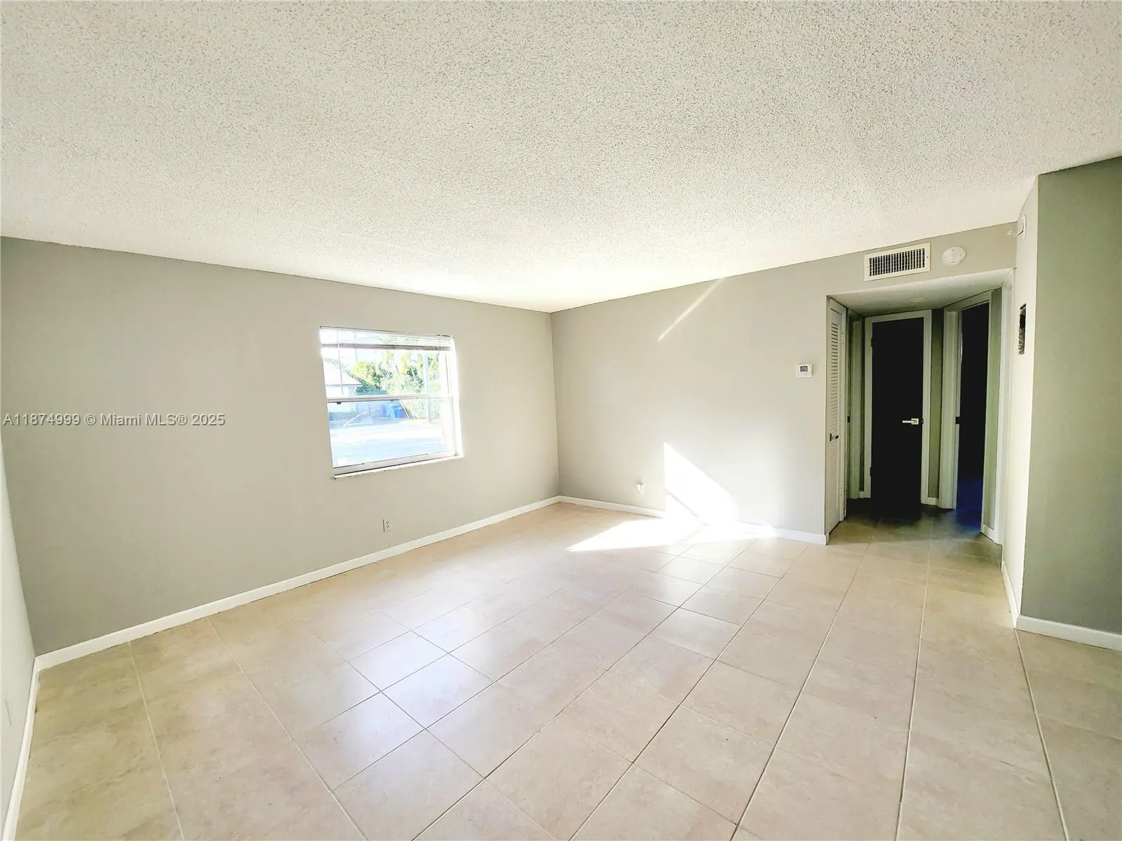 191 SW 15th St, #201
