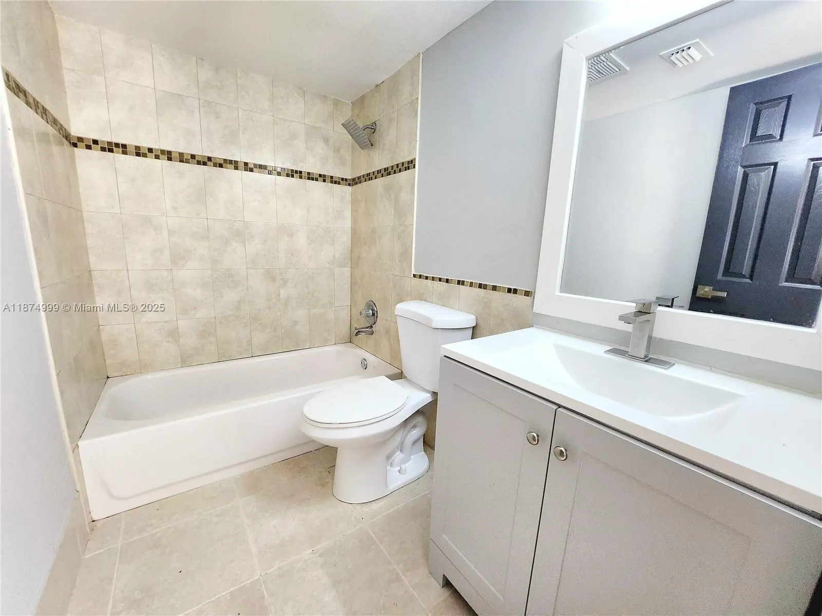 191 SW 15th St, #201