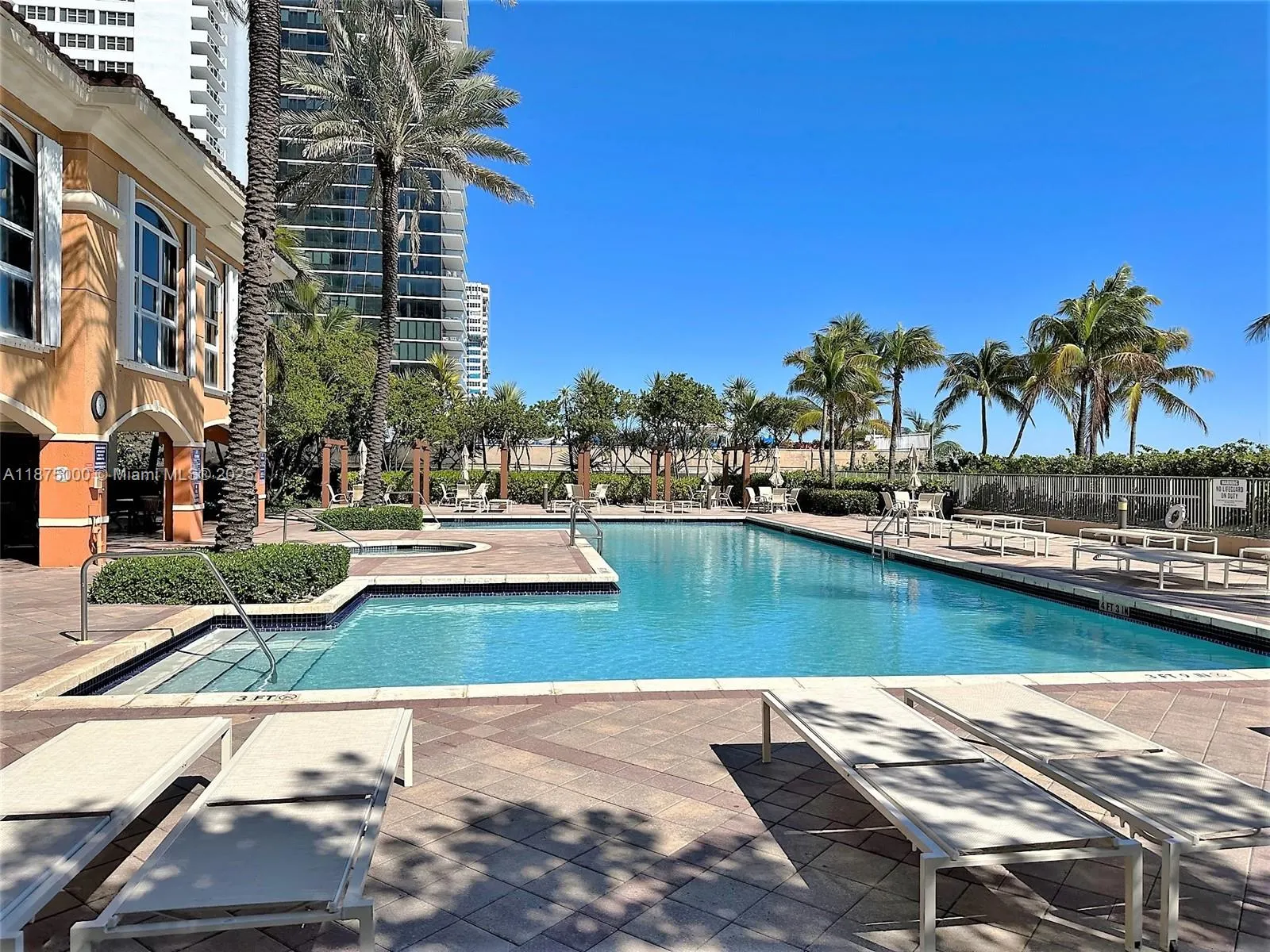 2080 S OCEAN DRIVE, #1010