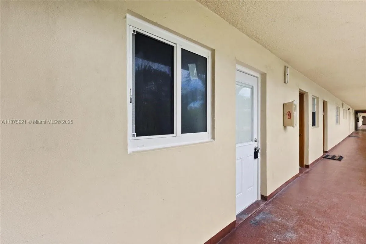319 NE 14th Ave, #201