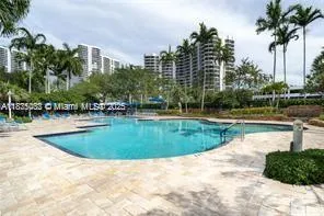 3500 Mystic Pointe Dr, #3505
