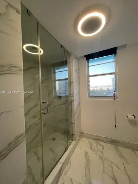 5255 Collins Ave, #4G
