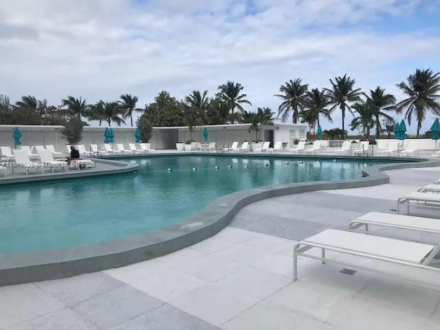 5255 Collins Ave, #4G