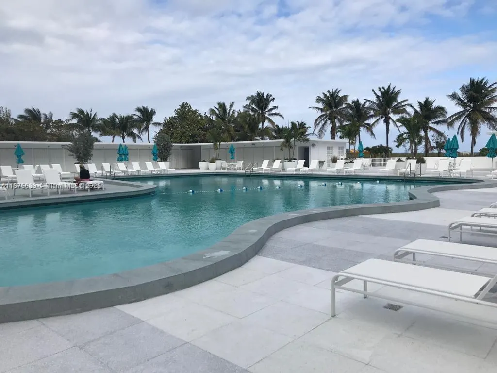 5255 Collins Ave, #4G