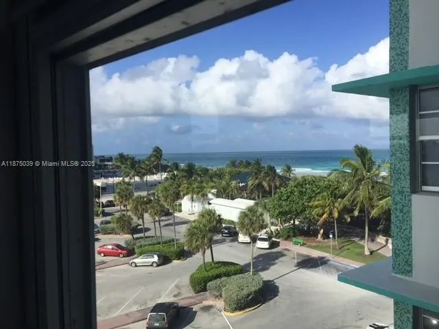 5255 Collins Ave, #4G