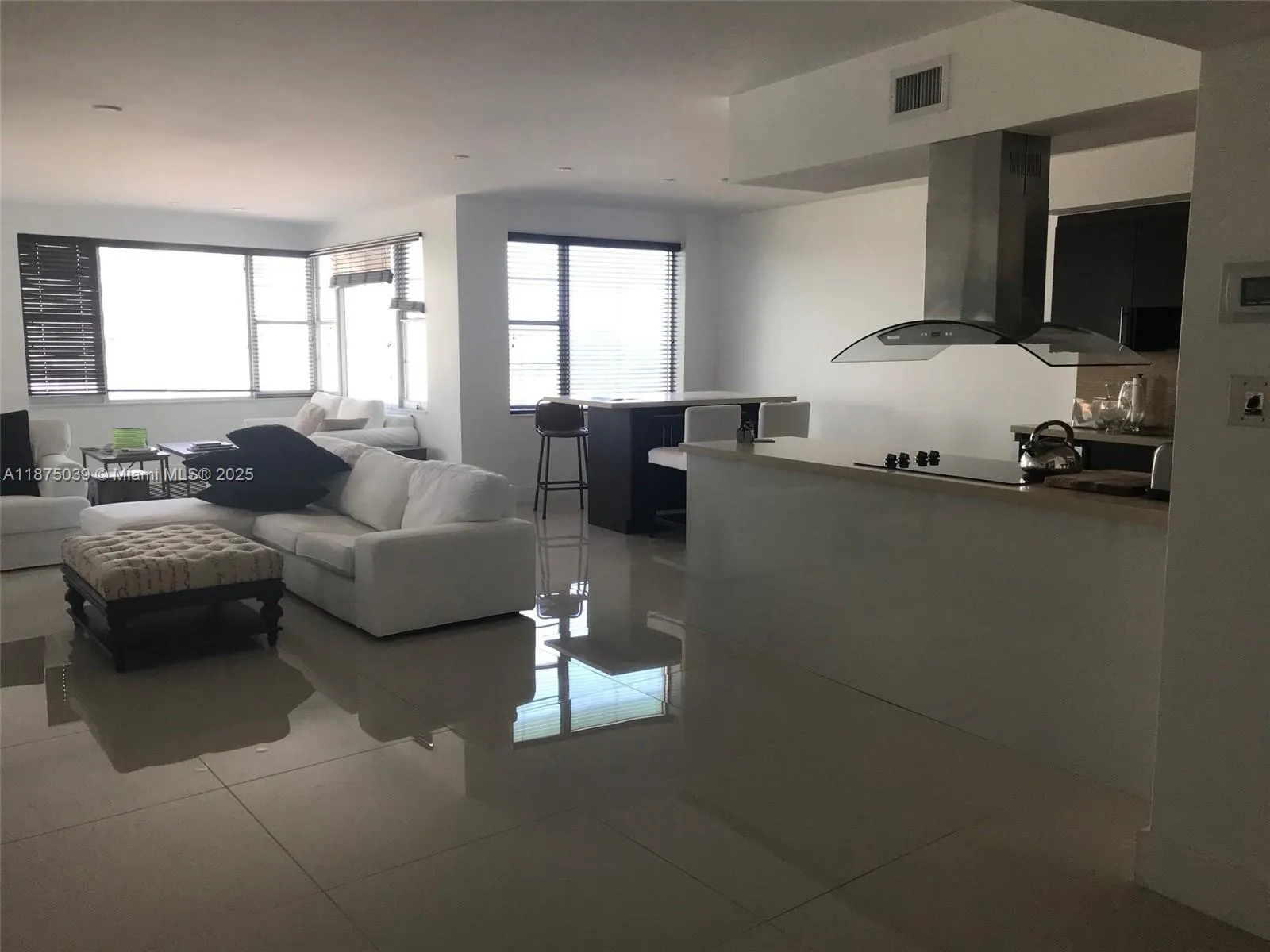 5255 Collins Ave, #4G