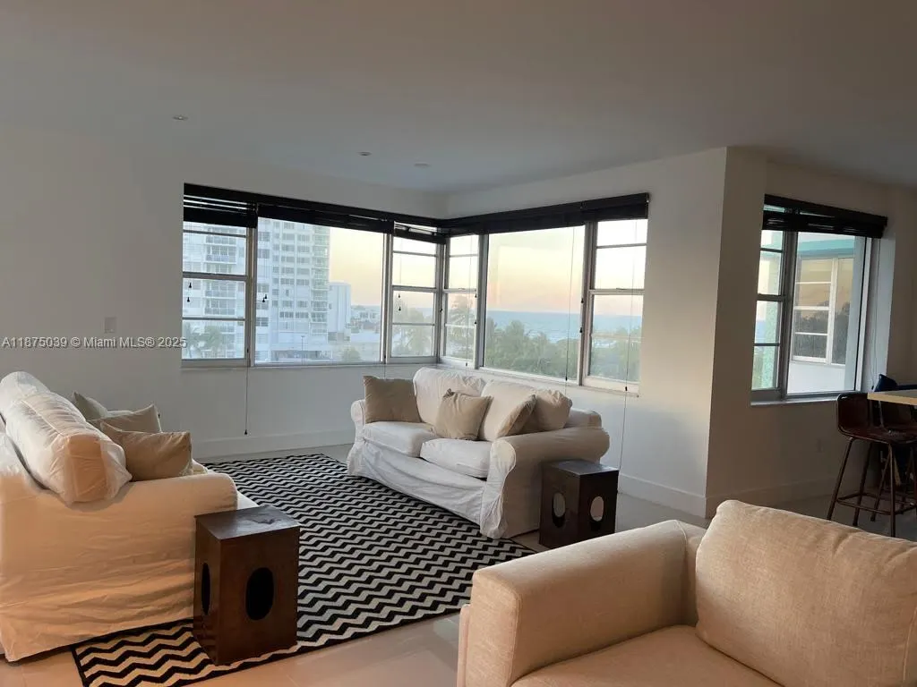 5255 Collins Ave, #4G