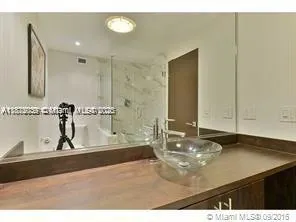 5255 Collins Ave, #4G