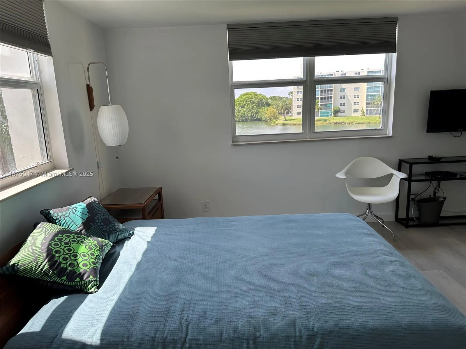 131 SE 3rd Ave, #301