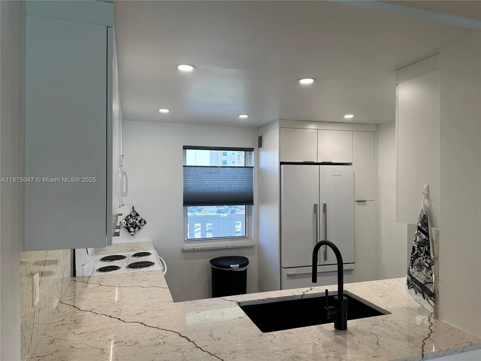 131 SE 3rd Ave, #301