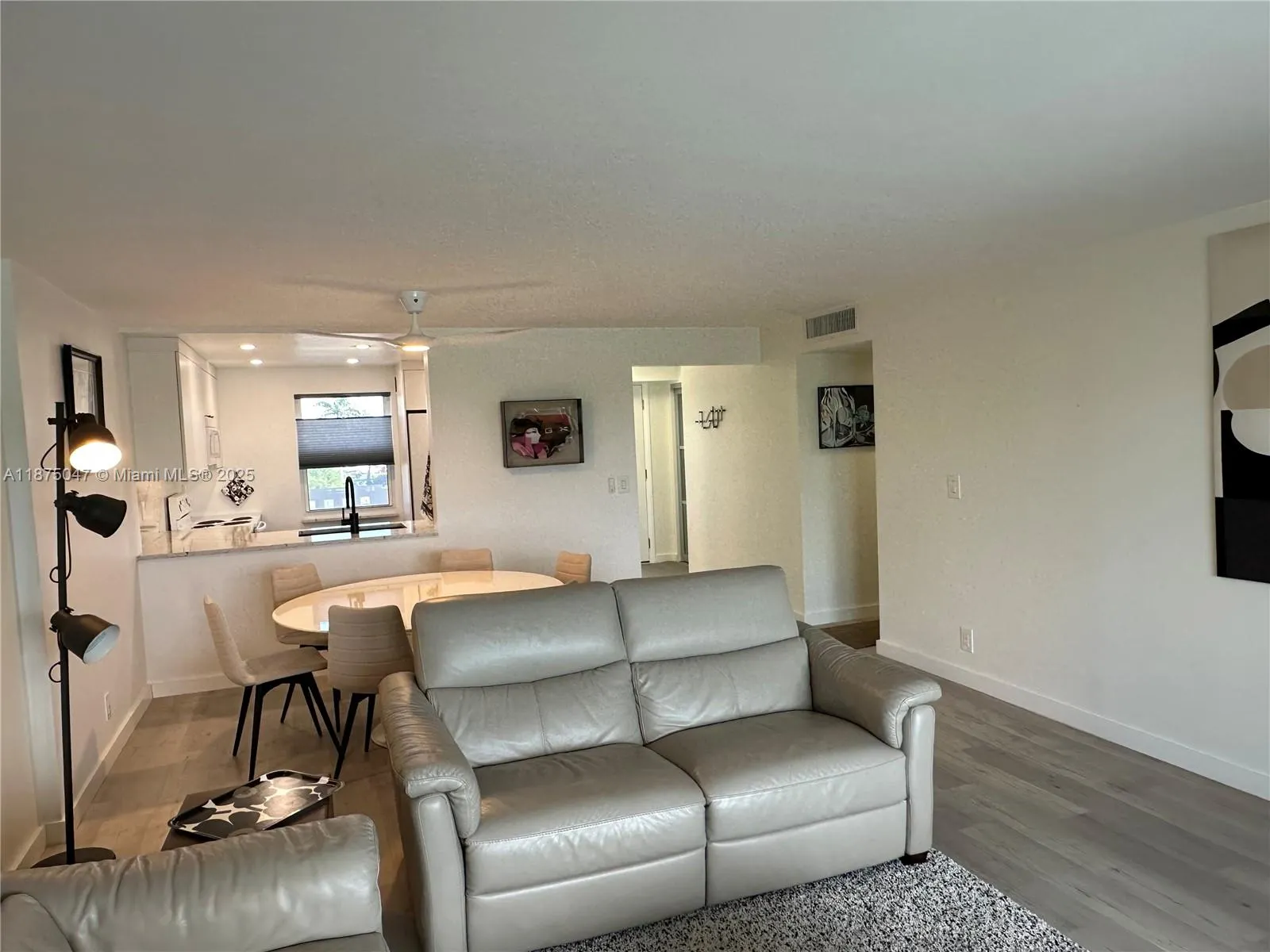 131 SE 3rd Ave, #301