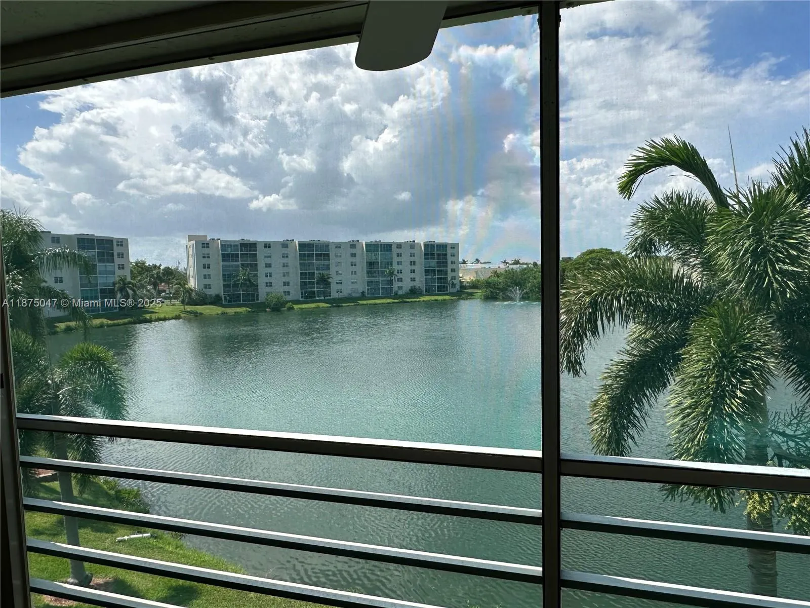 131 SE 3rd Ave, #301