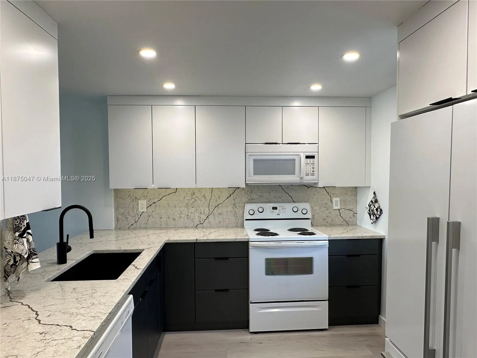 131 SE 3rd Ave, #301