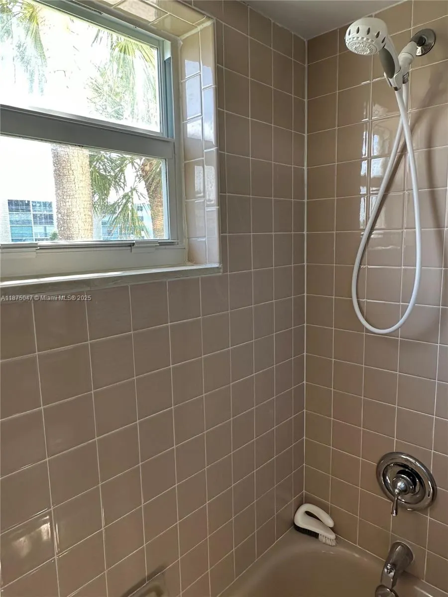 131 SE 3rd Ave, #301