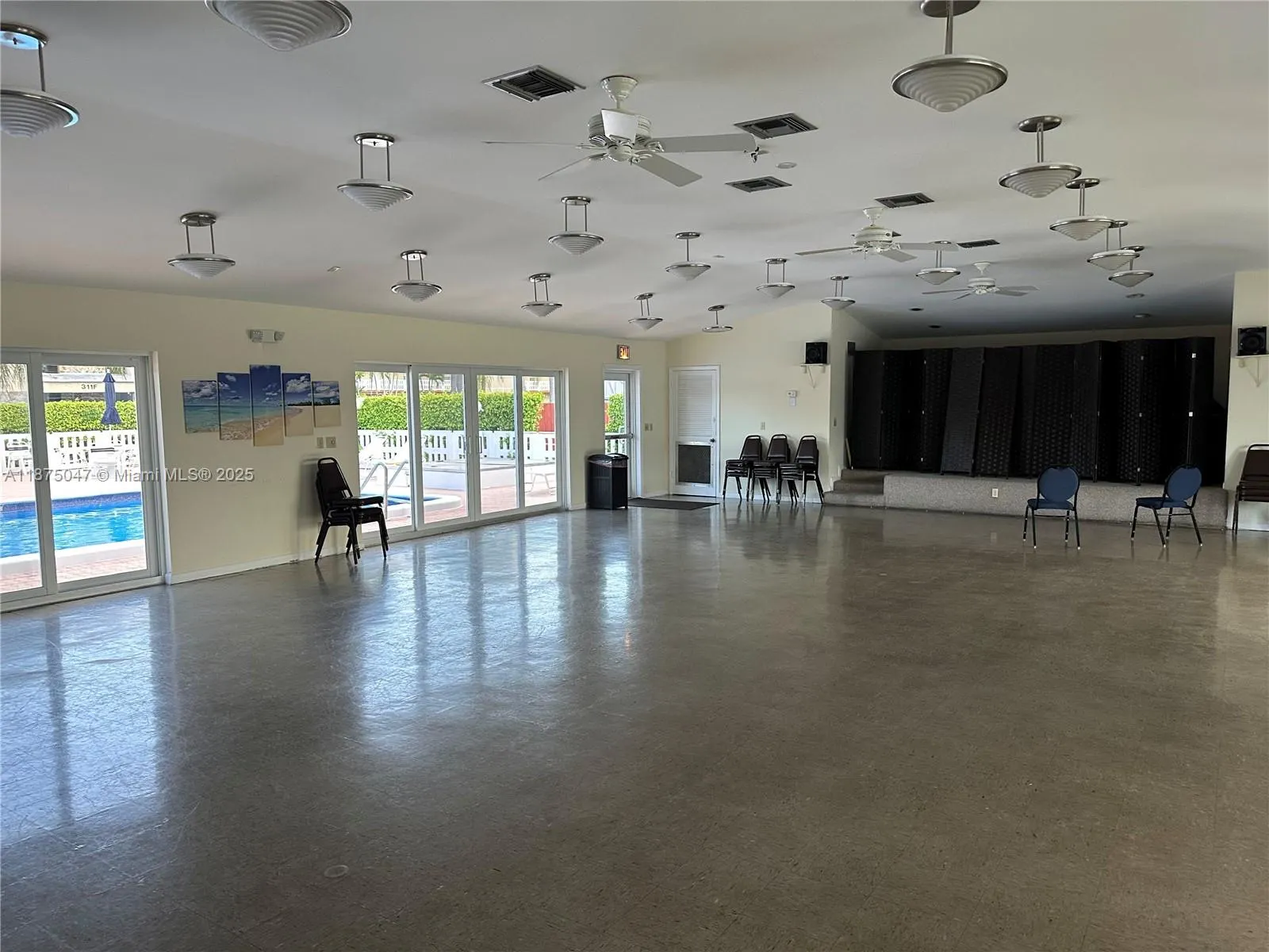 131 SE 3rd Ave, #301