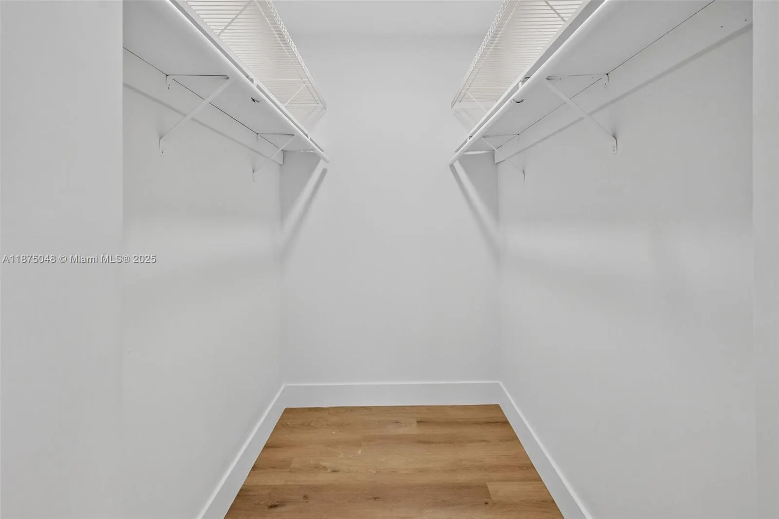 2221 SE Sidonia St