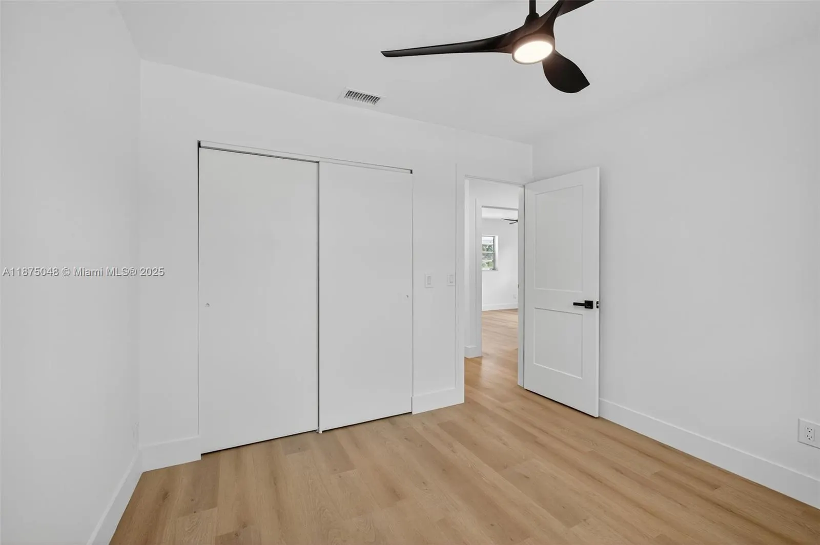 2221 SE Sidonia St