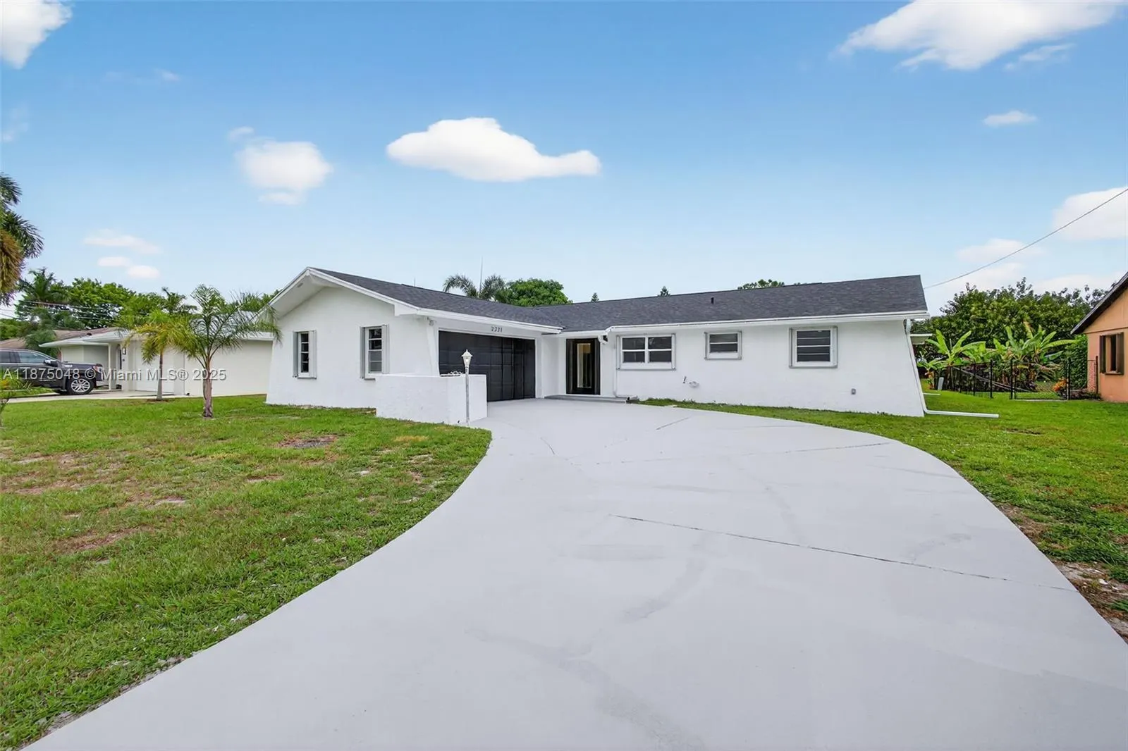 2221 SE Sidonia St