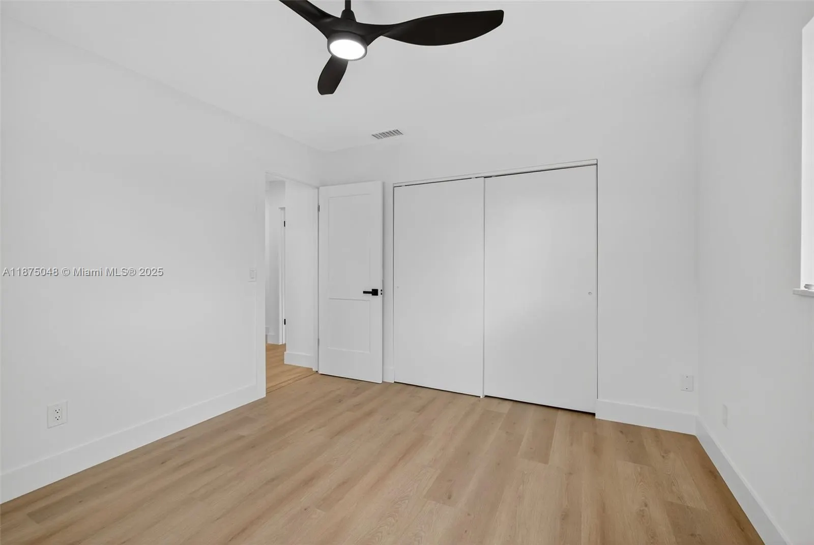 2221 SE Sidonia St