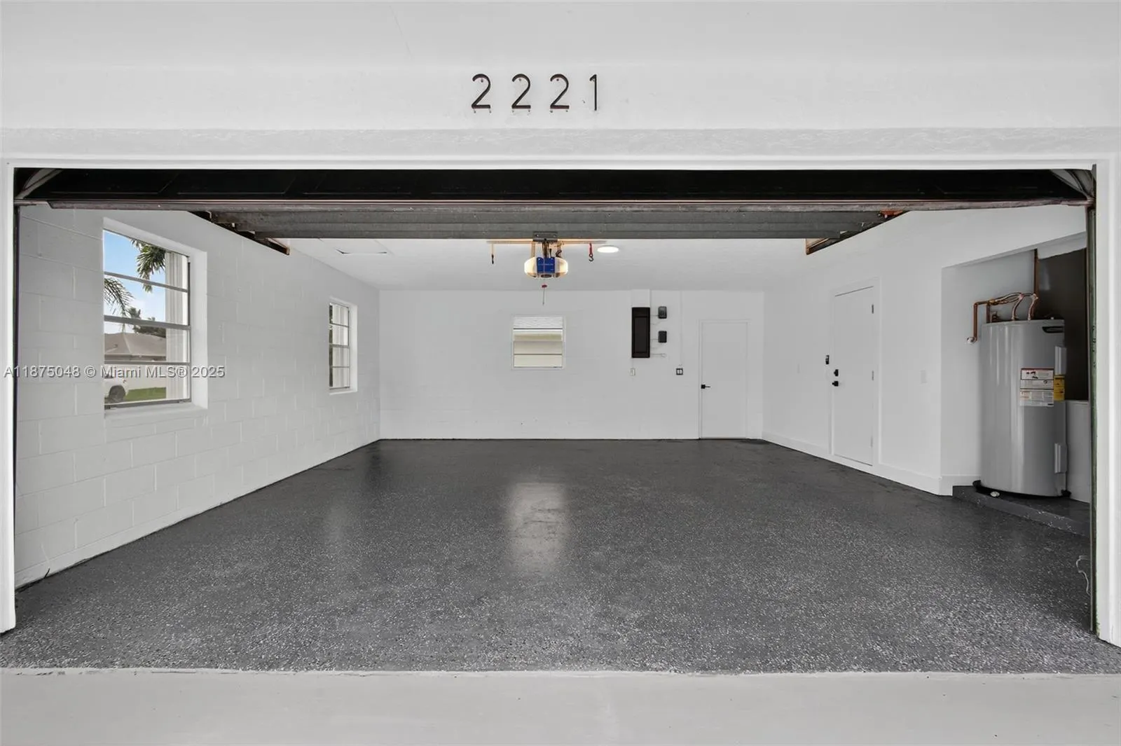 2221 SE Sidonia St