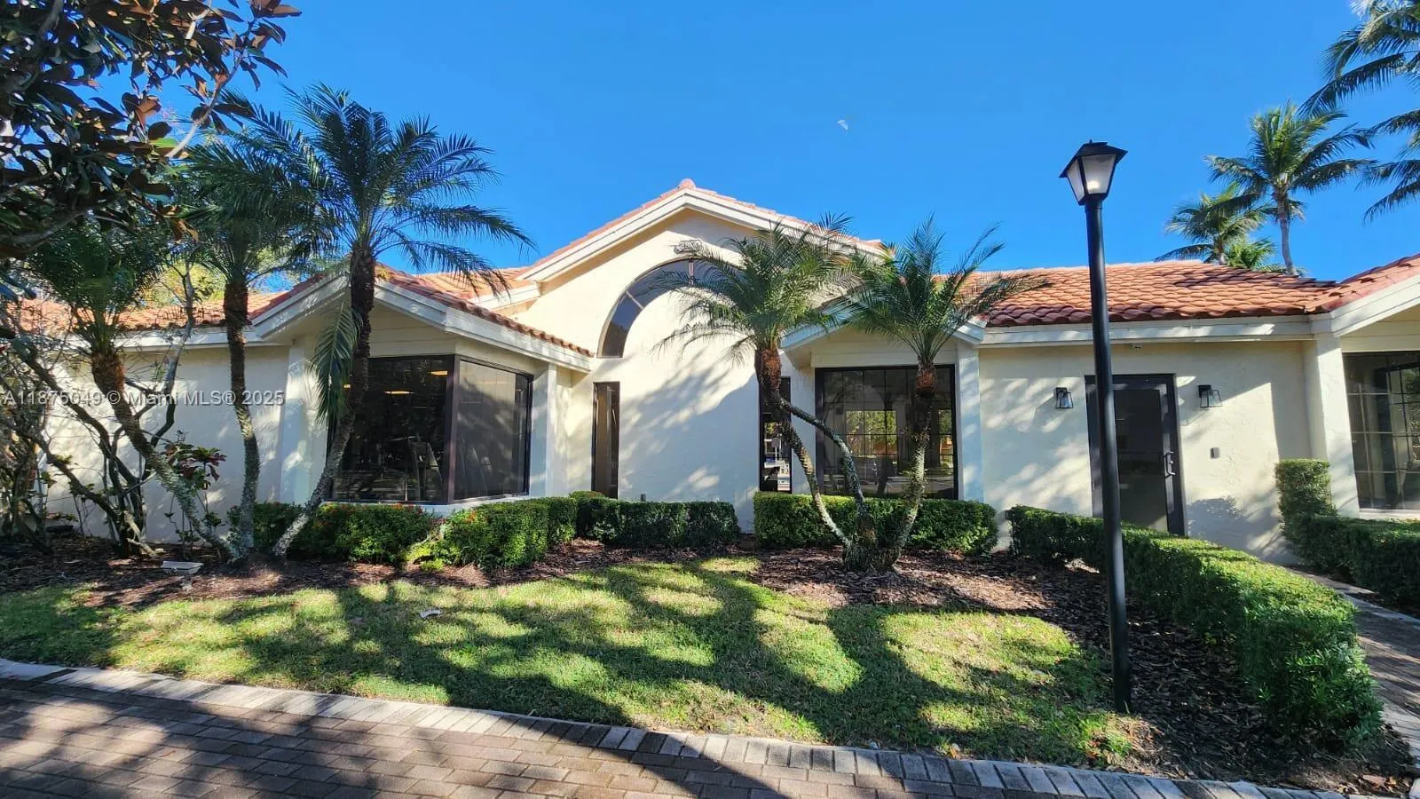3860 Coral Tree Cir, #307