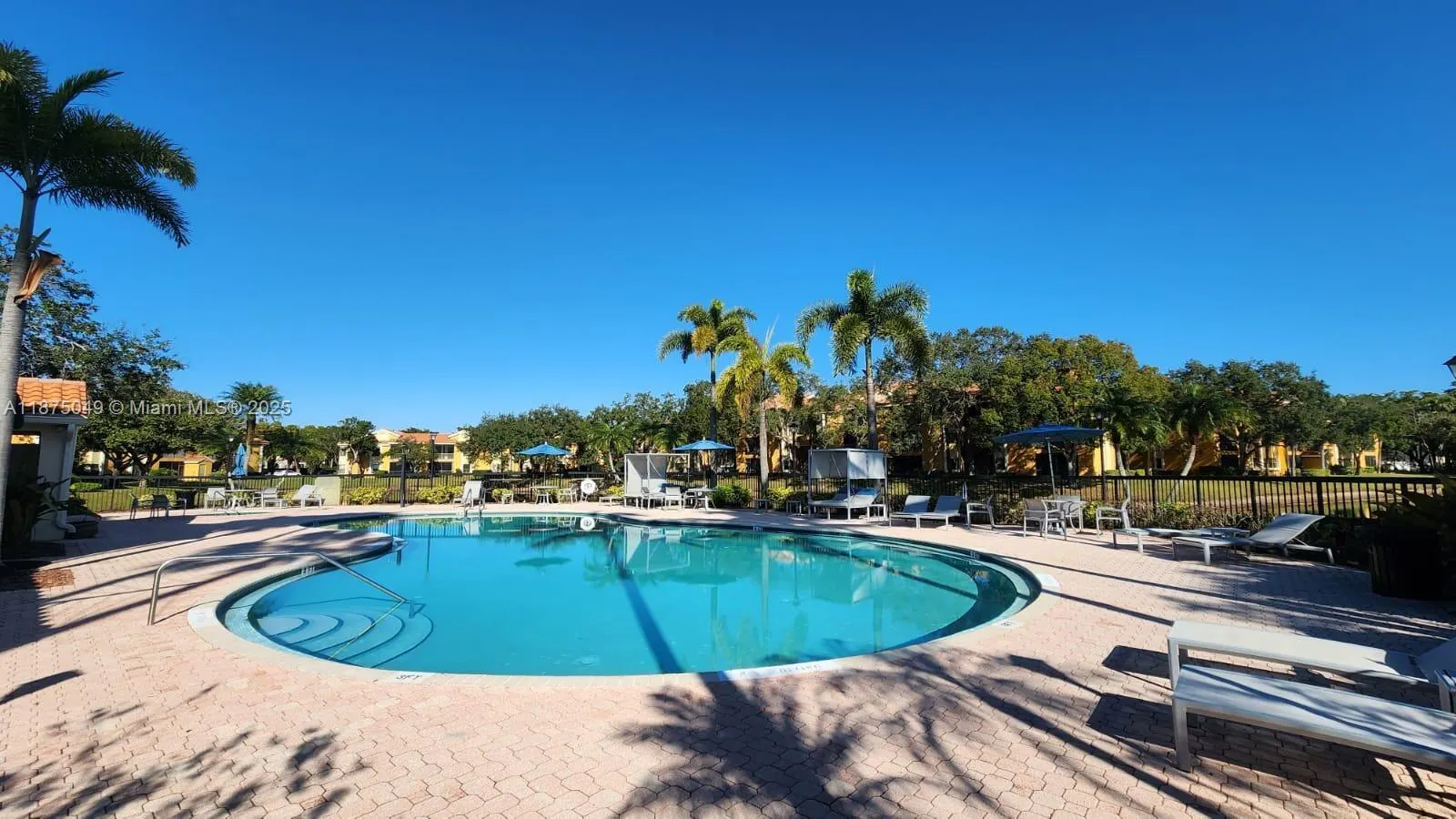 3860 Coral Tree Cir, #307
