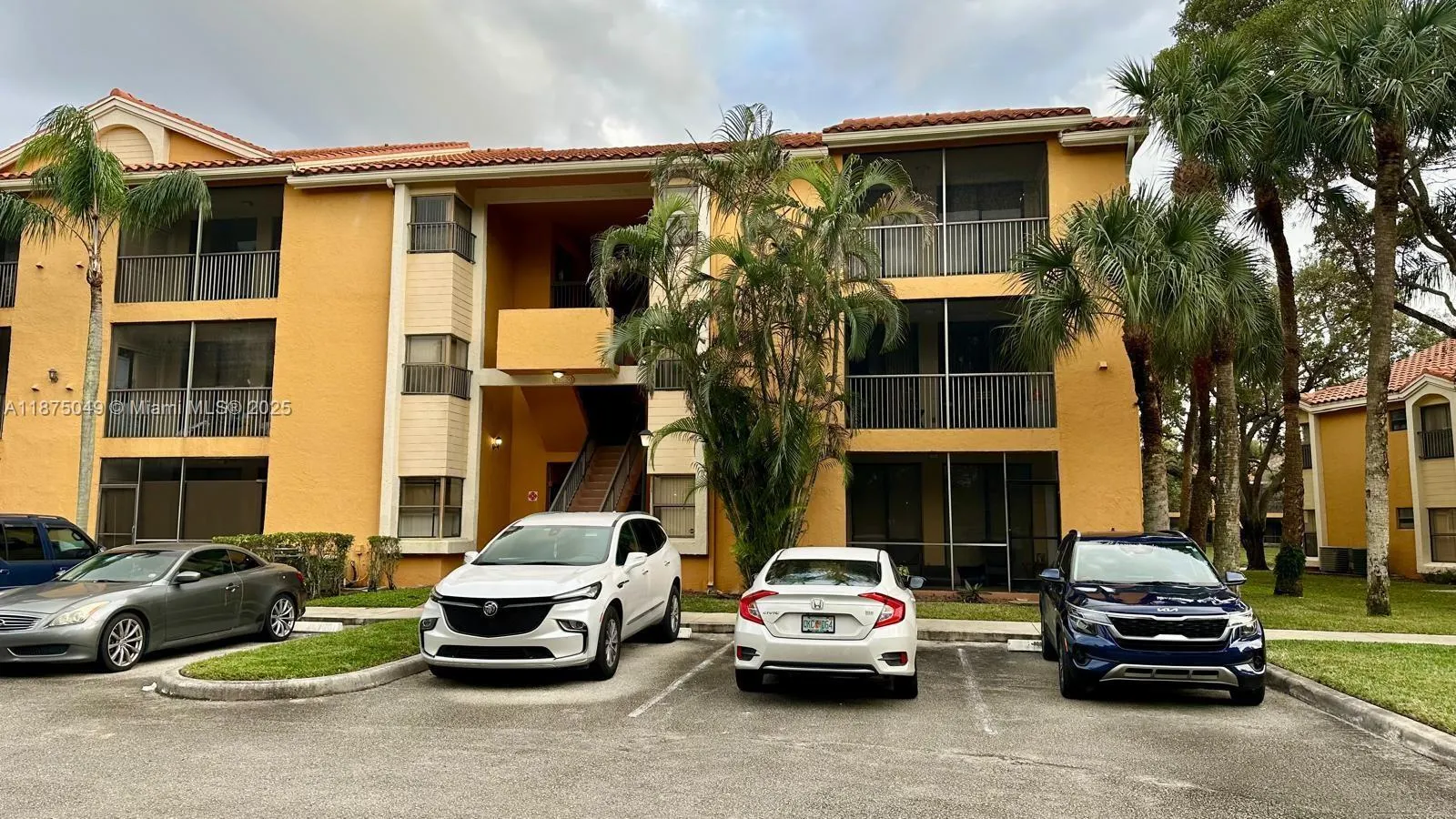 3860 Coral Tree Cir, #307