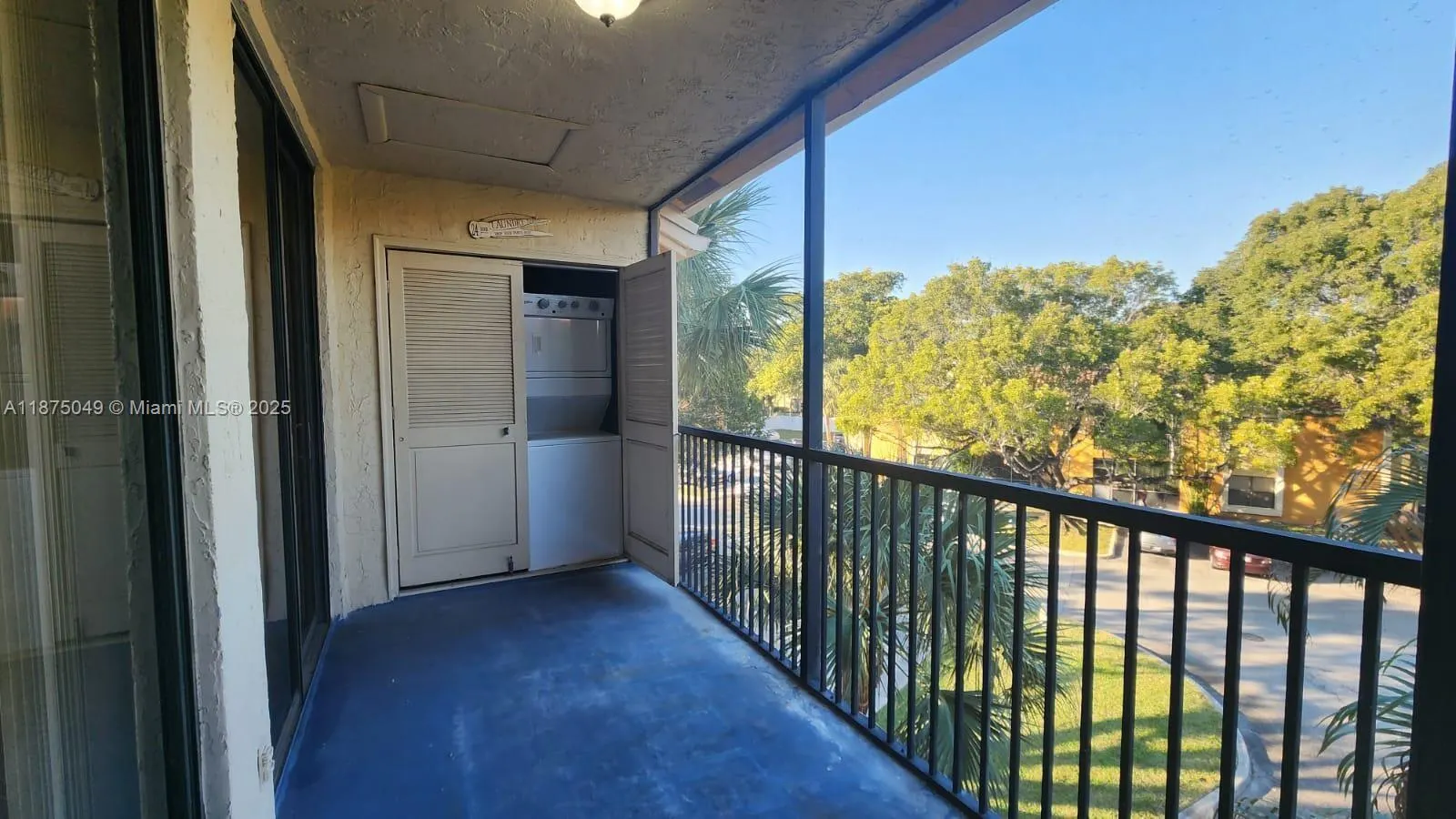 3860 Coral Tree Cir, #307