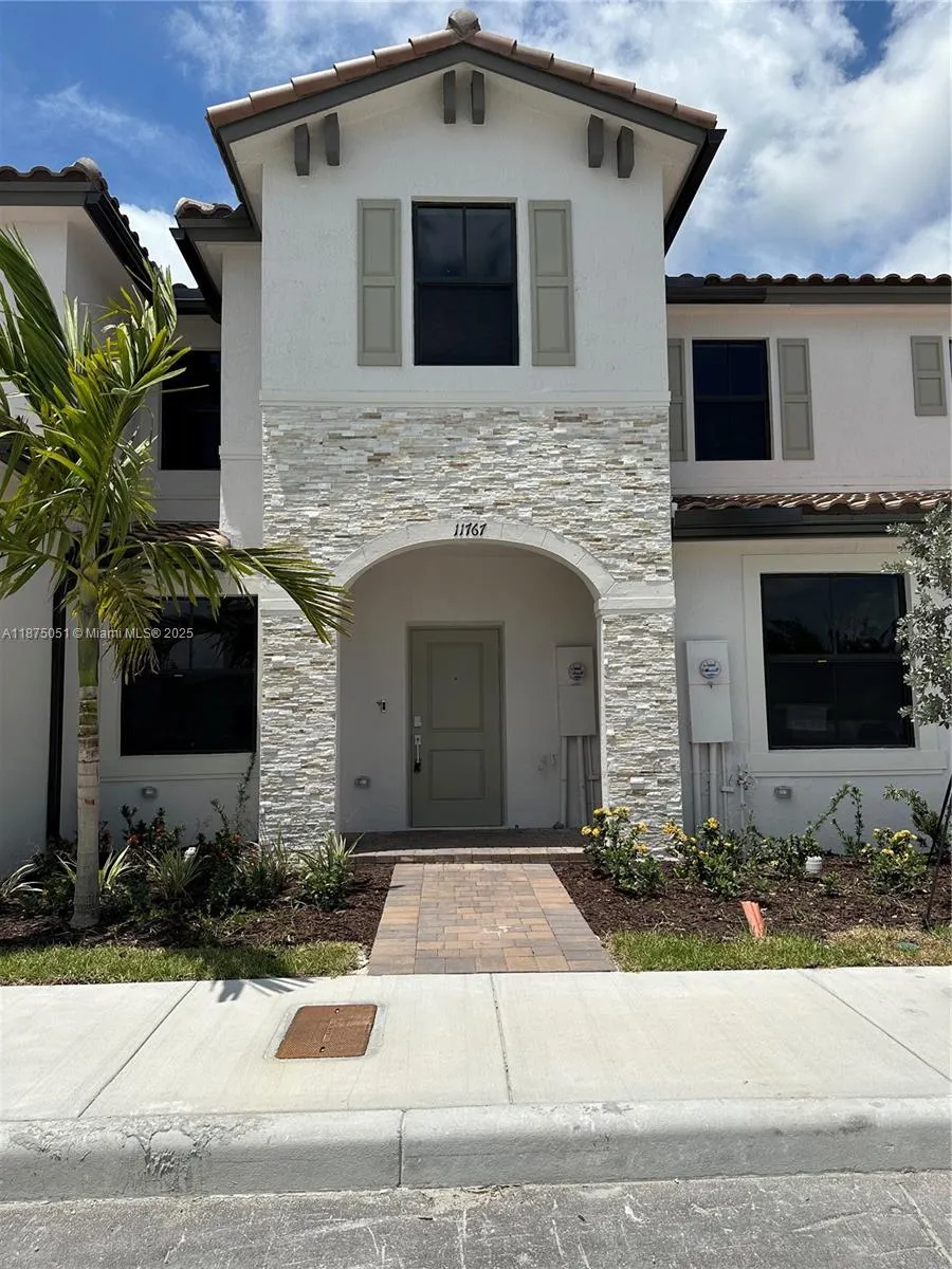 11767 SW 246th Ter