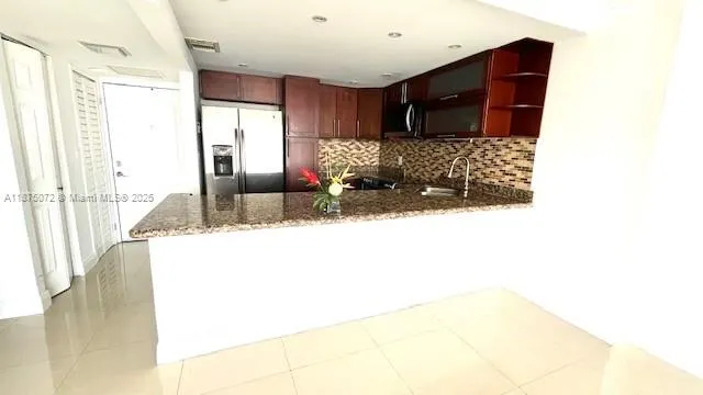 100 Bayview Dr, #1230